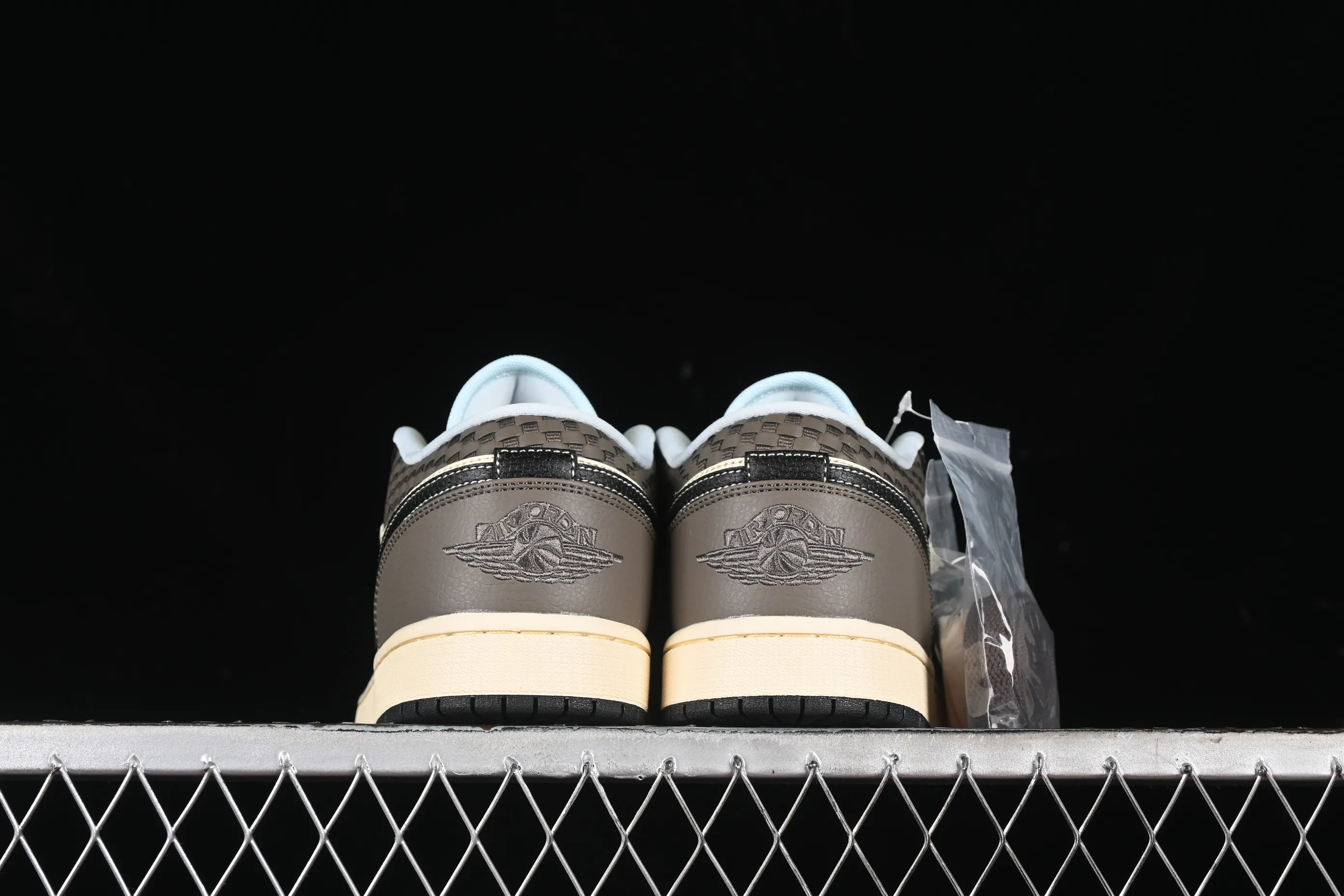 All categories Air Jordan Jordan series basketball shoes Air Jordan 1 Low Air Jordan 1 Low "Coconut Milk Black" AJ1 Joe 1 island style low-top cultural basketball shoes HQ3437-101
